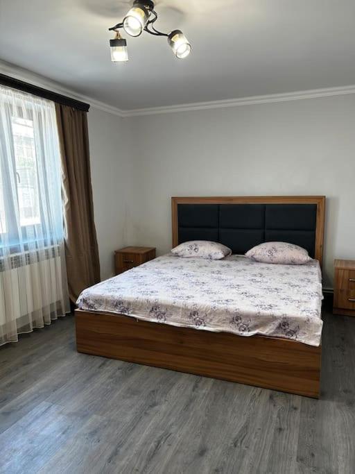 Apartment 1cosy Near Airport Evn