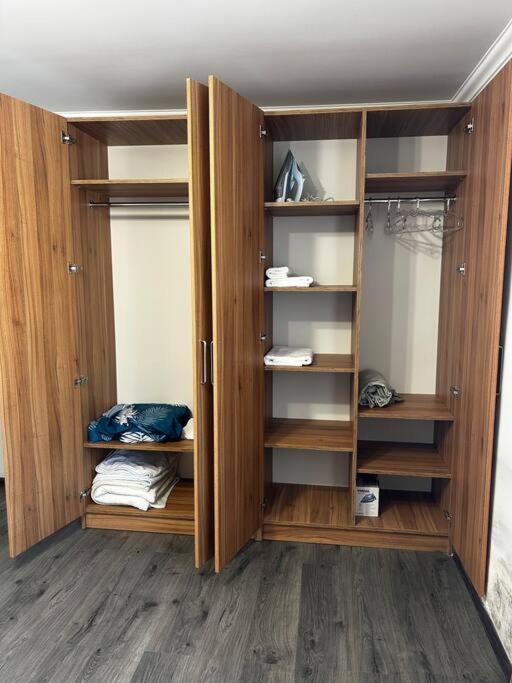 Apartment 1cosy Near Airport Evn *